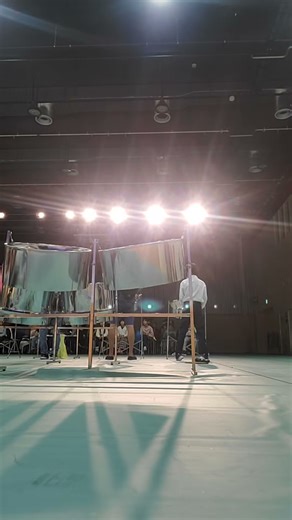 浦和美園でステーるパンの楽器演奏です