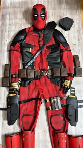 PipoSpidey on Instagram: "The vintage Deadpool 3 suit, complete with accessories, is available at a special price of $1190, with a bonus offer including armor and boots. #deadpool #deadpool3 #deadpoolsuit"