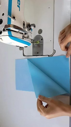 Sewing tricks and tips for beginners great for zipper #DIYSewingTips #SewingTechniques #howtosew #sewingtipsandtricks #sewingsecrets #zipper #cleversewingtip #sewingtricks #DIYSewing #Tips #topsew #sewinghacks #sewingtutorial