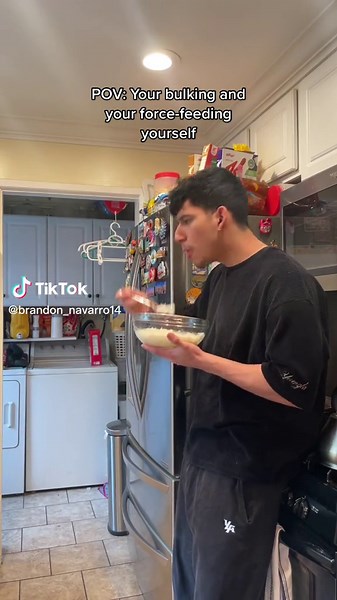 Force-Feeding For Bulking | Gym Transformation Tips