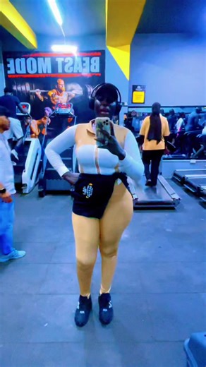 Get_Curvy_with_Tutis (@getcurvywithtutis)’s videos with son original - Big Mod ☑️