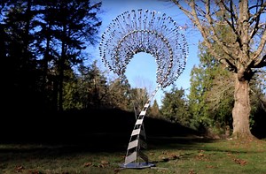 Watch as Anthony Howe creates a massive, kinetic wind sculpture