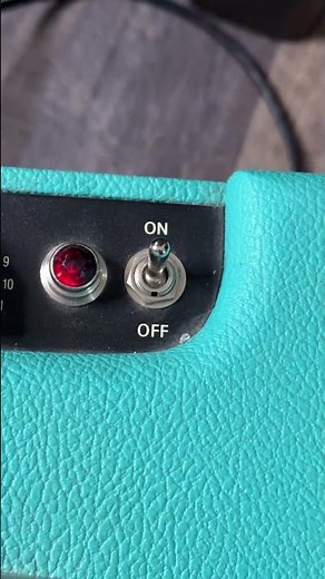 The #FenderBluesJuniorIV #guitaramp has the best sound I've ever heard in an amp! #tubeamp #review