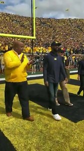 48K views · 346 reactions | Charles Woodson received his College Football Hall of Fame plaque today from fellow Hall of Famer Lloyd Carr. Congrats No. 2! Go Blue! | Michigan Wolverines HQ | Facebook