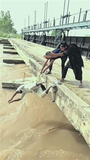 Dil Galti Kar Baitha Hai😔❤️‍🩹#trandreels #trandshort#viralsong#viralreels #hindisong #lovesong #love