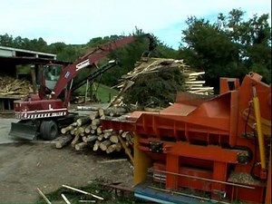 GLOBUS - MCU Mobile Drum Chipper