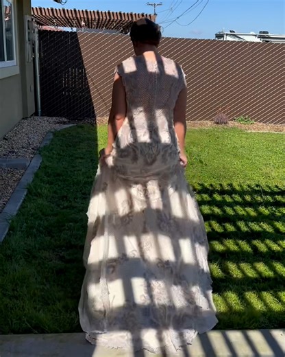 This is a colour changing wedding dress 😯 👰‍♀️ | Tyla