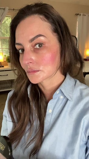 Our stunning Geller Gal, Veronica, shows us how she covers up her Rosacea with our dermatologist-approved Baked Balance-n-Brighten Foundation!❤️