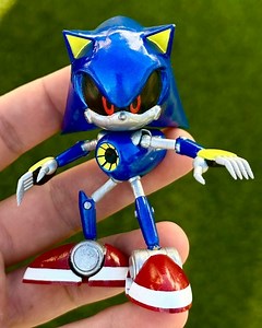 Ethan | *SOLD* 1v1 me on Grind race bro *picks Metal Sonic* SA2 Metal Sonic Custom action figure! Made from scratch using resin printed parts and... | Instagram