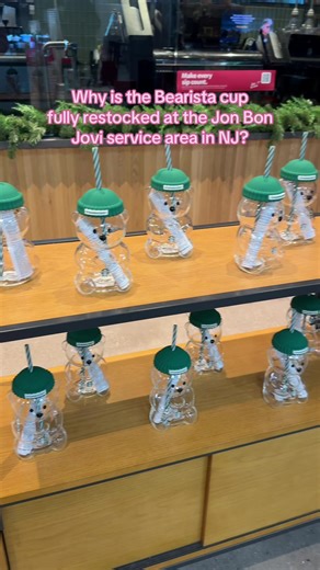 Like cool that they’re here but why HERE? #bearista #bearistacup #starbucks #newjersey #nj