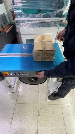 Cercleuse semi-automatique standard, elle permet le cerclage de colis de petites au moyennes séries de production de toutes formes et volumes. Info@innovexalgerie.com www.innovexalgerie.com 0560050529/0560050524 #innovex #machine #essaie #sur #cercleuse #semi #automatic #cliente #semi #automatique #algerie #personal #industrial #usine #socities #villa #prive #atelier #production #alg #algeria #algerie #dzair #dzair #dz | Innovex