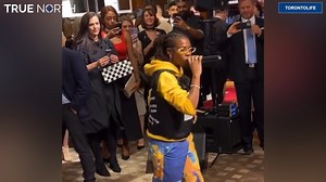 Ontario chief medical officer of health Dr. Kieran Moore is spotted maskless at Toronto Life’s “50 Most Influential Torontonians” dinner party – three days after strongly recommending Ontarians return to masking indoors. | Juno News