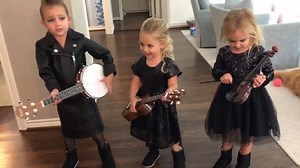 192K views · 17K reactions |  #Halloween2020 #Gaslighter | The Chicks | Facebook