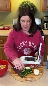 Southern-style cornbread salad with my favorite kitchen tools 🥗🌽
