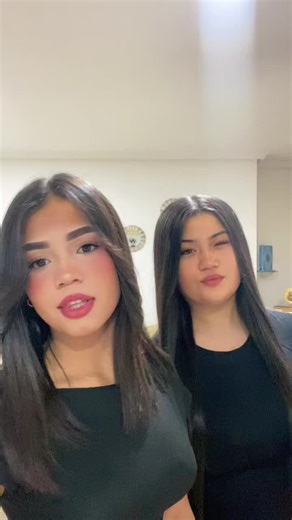 Que guapas somos @youssraaa10_ #benimellal #61#melaliyatzinat#🇲🇦🇹🇳 #zin