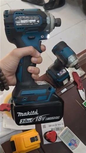Makita td170 test gui khach thân máy 1tr8 , pin hãng new 3ah 600k 0903397180