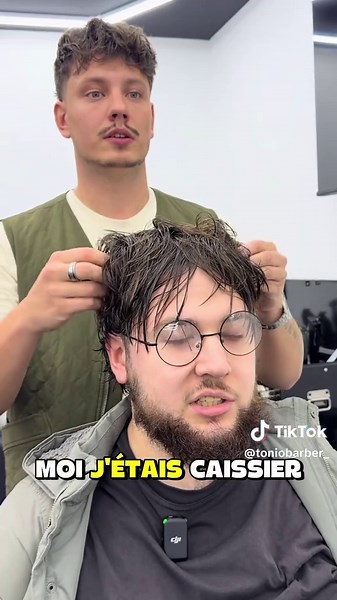 Alors il est mieux comme ça? 💈🔥 donne moi ton avis en commentaire et abonne toi 🙏⬇️ #barber #coupehomme #coupedecheveux #hairtransformation #modernmullet
