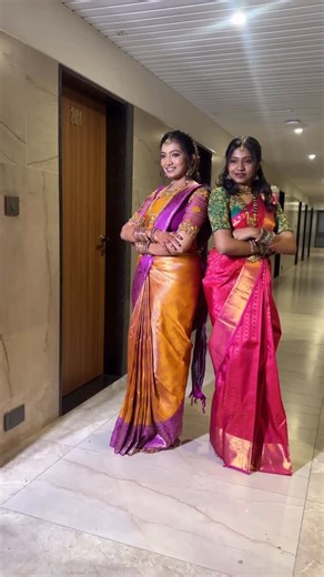 Krishnaveni Babu on Instagram: "Sister’s Bonding is Pure👩‍❤️‍💋‍👩 Bride & Bridemaid Makeover🥰 For Bridal Bookings Kindly DM✨ Contact☎️ 73051 51154 . . . . . . #bavibabu_mua #sister #sisterhood #bridalmakeup #insta"
