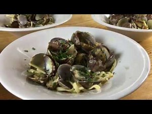 Ivar's Clam Linguine with White Wine Sauce