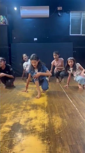 Dil sambhal ja jara || kids Dance || What's App (Lyrics) || #shortfeed #lyricalstatus