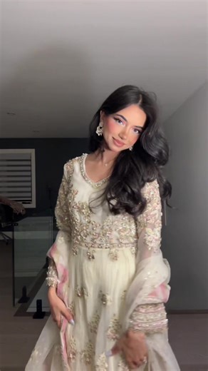 Stunning Pakistani Fashion: Adina's Detailed Suit Look