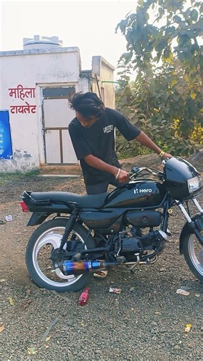 Hero Splendor ka new wheel running look 🖤