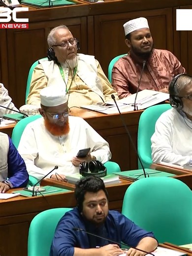 মামুনুল হক সরকারের পতন ঘটাতে চান? নারীসহ ধরার অভিযোগ নিয়ে প্রশ্ন