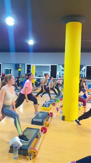 101K views · 3.8K reactions | Un cours complet de cuisses abdos et fessiers avec Coach Zied chaque mercredi à 20h ⏰️ | Gym City | Facebook