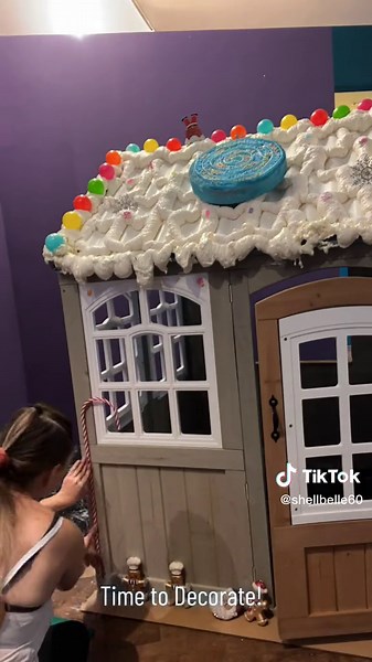 DIY Giant Gingerbread Play House Tutorial