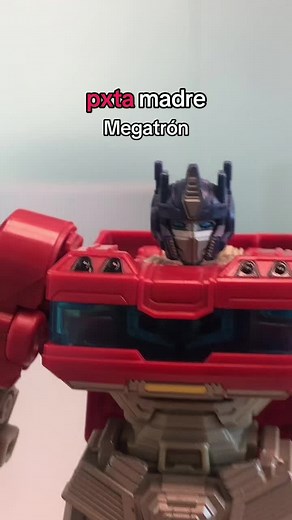Transformación de Optimus Prime en Camión