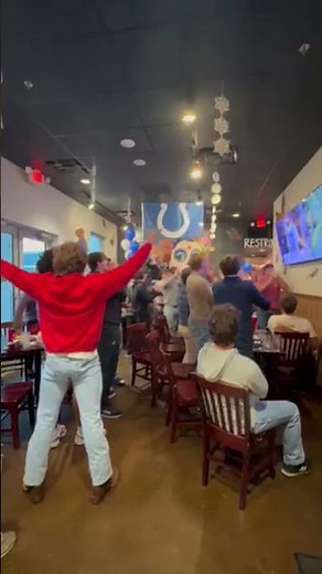 St. Michael’s team celebrates Philip Rivers touchdown