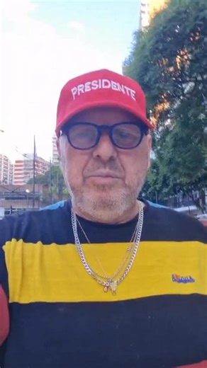 Andres Ducatenzeiler on Instagram: "CIUDADANO DUKA: Con Nacho Genovart vamos a hacer un programa FÚTBOL TOTAL CUÁNDO?? HOY 22:30 hs por @carnavalstream"