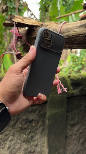Magnetic iPhone Case Review and Features