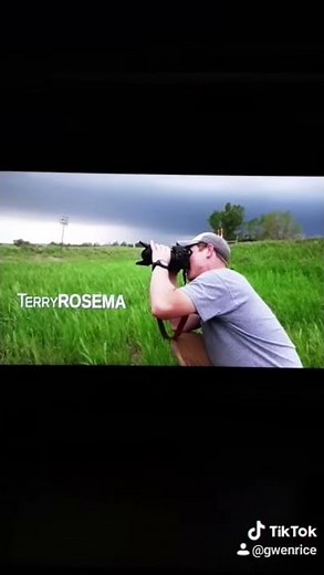 Reed timmer the storm chaser intro song!