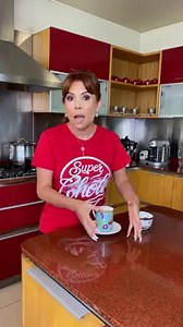 1M views · 5K reactions | Esta receta que hoy les comparto formó parte de mi infancia. Adoraba la avena con manzana que mi mamá preparaba para los desayunos y hoy les enseño cómo hacerlo. | Magaly Medina | Facebook