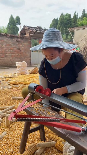 17K views · 82 reactions | The manual maize thresher is simple and fast to operate, and can be used only on a stool.#thresher #machinery #farmer #dawnagro | Dawn Agro Machinery | Facebook
