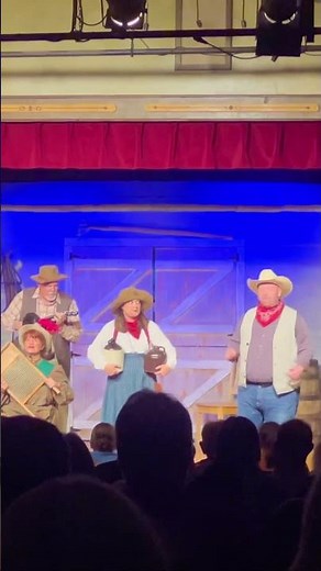 #Branson’s Favorite Comedy Murder Mystery Dinner Show… Who Dunnit!? 😂 🕵🏻 🥘