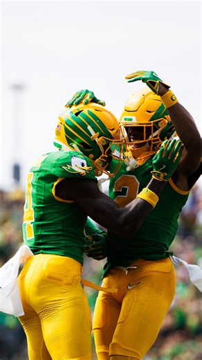 Big Ten Network on Instagram: "🏈 Tune in tomorrow at 3PM EST for #6 Oregon vs. Oregon State in an epic rivalry showdown 📺 Watch live on the Big Ten Network or stream with the FOX Sports app."