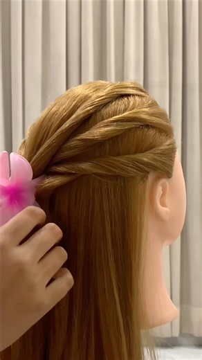 Twisted Claw Clip Hairstyle | Easy Everyday Hair Tutorial #shortsfeed #fashion #shortcurly #twists