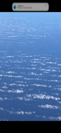 Ya estoy de vuelta en mi segunda casa, Venezuela 🇻🇪 Estaba como loco ya de regresar, seguir conociendo el país, descubriendo cada destino, conociendo gente … 🫂 A pesar de que el viaje es largo, @aerolineasestelar se encargan de hacerte sentir cómodo y que sea un viaje súper agradable ✈️ Empezamos nueva aventura, y esta vez con VISA ❤️