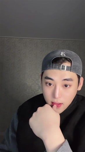 Romantic Goodnight Kiss Ideas for Couples