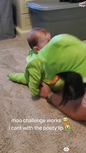 Baby’s reaction to mooning #baby #foryou #babyvideos #babyvideos #sofunny #funny #cute #fyp #tiktok | Amayrani reagan