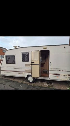 Original_Delboy on Instagram: "Year 2000 All the electrics work on it, has a solar panel for 12v system but battery could do with changing and full 240v with a built in battery charger, havent tried hot water heater as not connected a aqua roll but when switched on all lights come on as if working, fridge working, all gas working but bottles need filling up as empty now, spare wheel, wheel clamp, step, all keys and a extra door security lock fitted, seating area converts to double bed, has bunk 