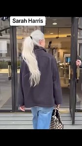 61K views · 367 reactions | Sarah Harris | Yo me atrevo lucir mis canas (I love my silver hair) | Facebook