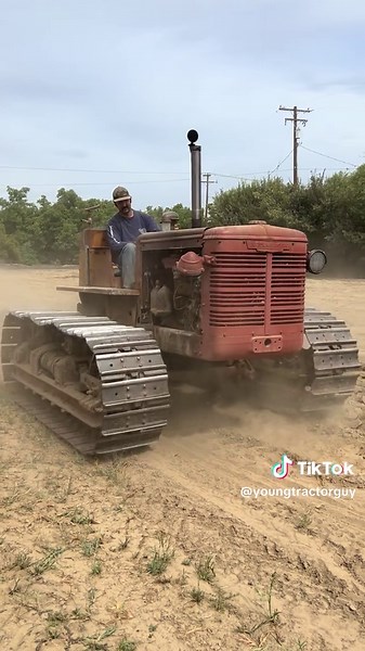 Running The International Td14 Antique Tractor