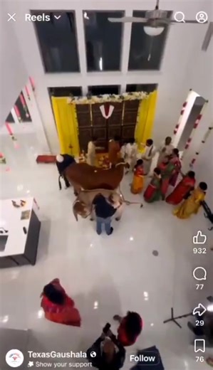 When the house is brand new but the mindset is prehistoric. Welcome to Texas: Buy a brand-new million dollar house in a Dallas suburb, then let cows wander across the marble floors like it’s a barn. Zero intention of integrating. Street 💩 | Aaron Lewis