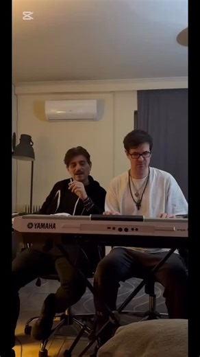 dimitris giannakopoulos | Με Νινο λυνονται ολα..🥷🏻🥷🏻 Κομματαρες γραφουν πολλοι. Φαρμακα σε μορφη μουσικης μονο εσυ ! @ninoxypolitas | Instagram