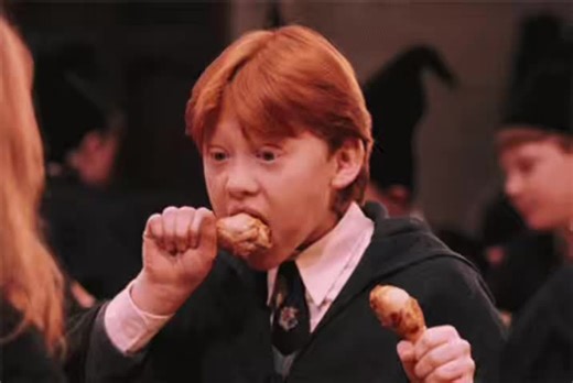 he’s just 2 apples tall 😭 #fyp #ronweasley #harrypotter #gif | ron weasley