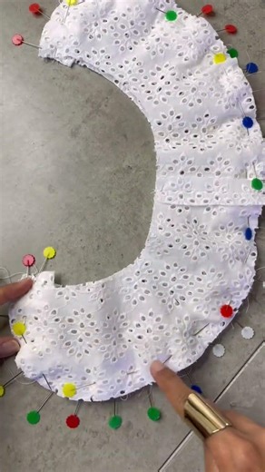 DIY Ruffle Collar #sewingideas #sewingtutorials #sewingpatterns #sewingprojects #collar