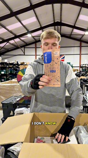 It’s been months since our last Amazon Returns mystery box, so we grabbed another one to see if we could make a profit. Inside? Toilet roll, kitchen roll, screen protectors, homewares, and even a Huawei phone. A proper mix of weird, random, and valuable — just how we like it. #AmazonReturns #MysteryBox #RobertScotts #EcomKings #ProfitChallenge #ResellingLife #AuctionLife #TreasureHunt #HiddenGems #Unboxing | EcomKings